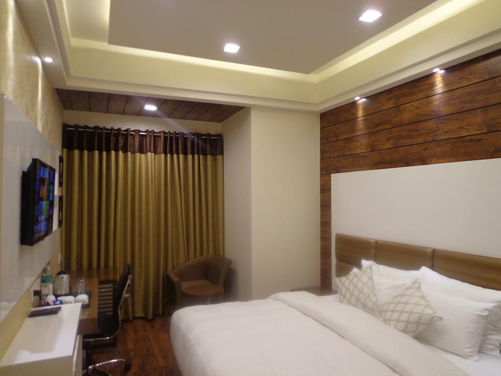 ทาจ พรินเซส เดอะ บูติก โฮเต็ล Hotel เดลี ภายนอก รูปภาพ